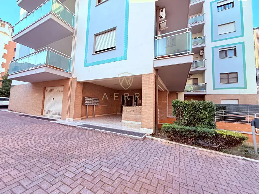Immagine 3 di Appartamento in vendita  in via De Virgiliis 111 bis a Chieti