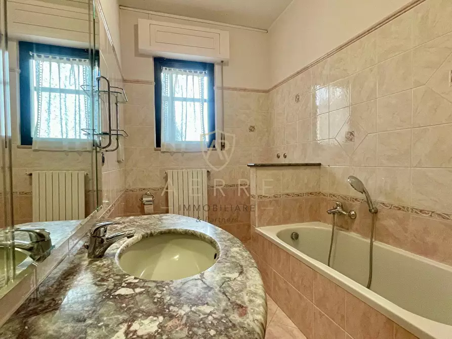 Immagine 13 di Casa indipendente in vendita  in via Ugo Foscolo 31 a Brittoli