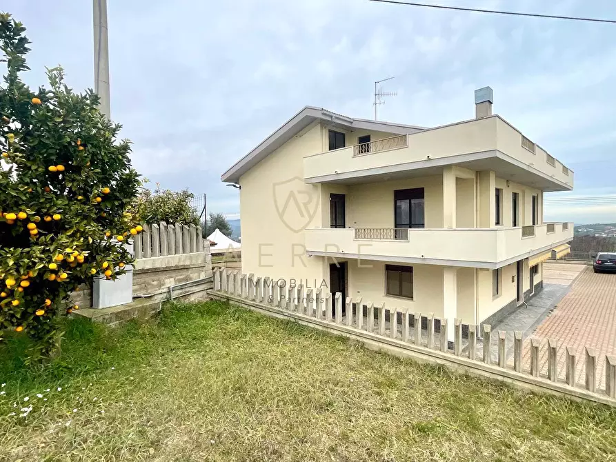 Immagine 4 di Casa indipendente in vendita  in via Ugo Foscolo 31 a Brittoli