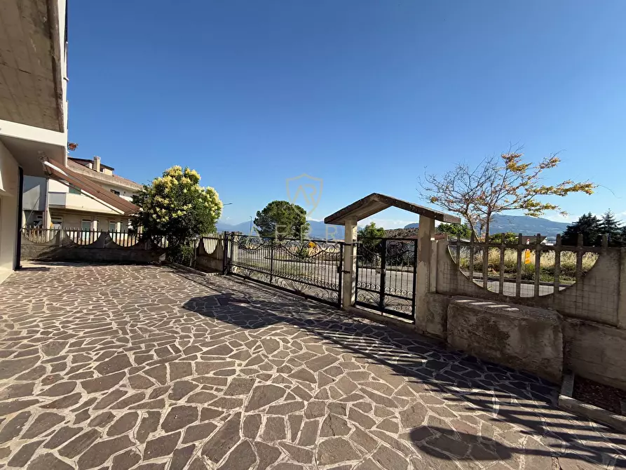 Immagine 7 di Villa in vendita  in Via Roma 3/A a Brittoli