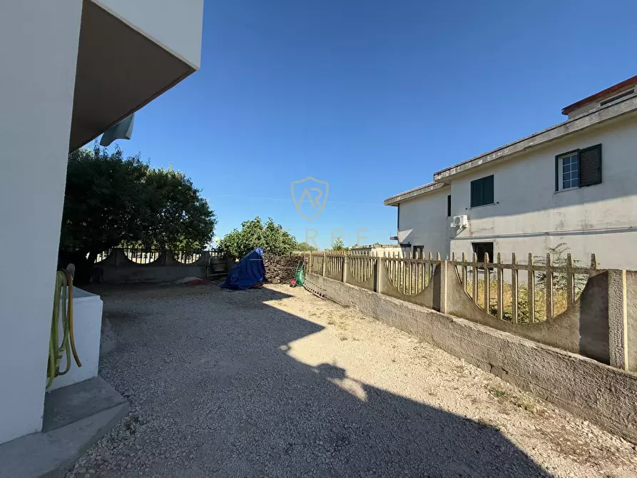 Immagine 9 di Villa in vendita  in Via Roma 3/A a Brittoli