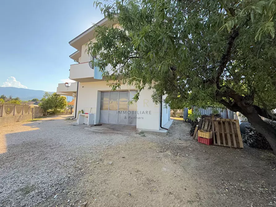 Immagine 10 di Villa in vendita  in Via Roma 3/A a Brittoli