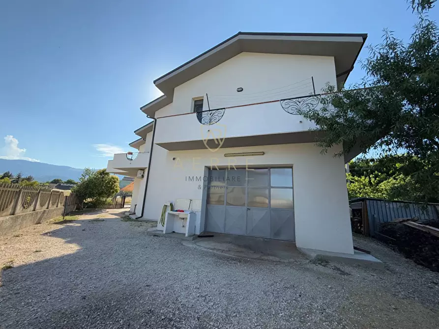 Immagine 11 di Villa in vendita  in Via Roma 3/A a Brittoli