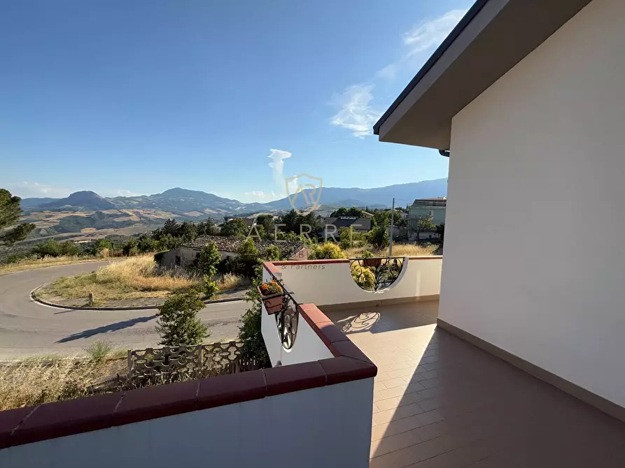 Immagine 30 di Villa in vendita  in Via Roma 3/A a Brittoli