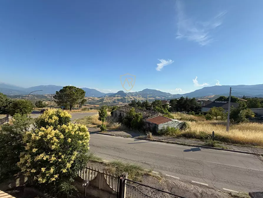 Immagine 55 di Villa in vendita  in Via Roma 3/A a Brittoli