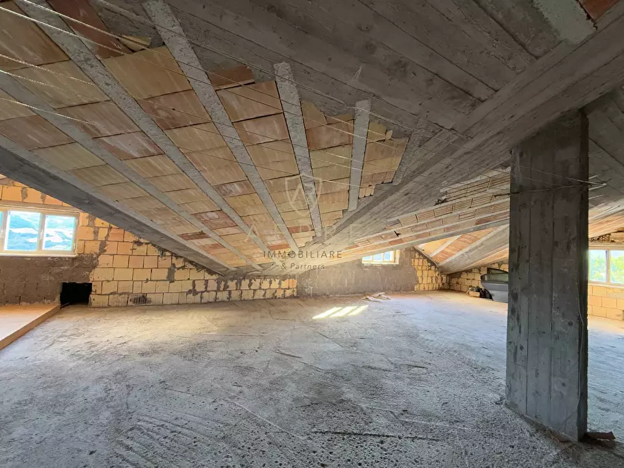 Immagine 65 di Villa in vendita  in Via Roma 3/A a Brittoli