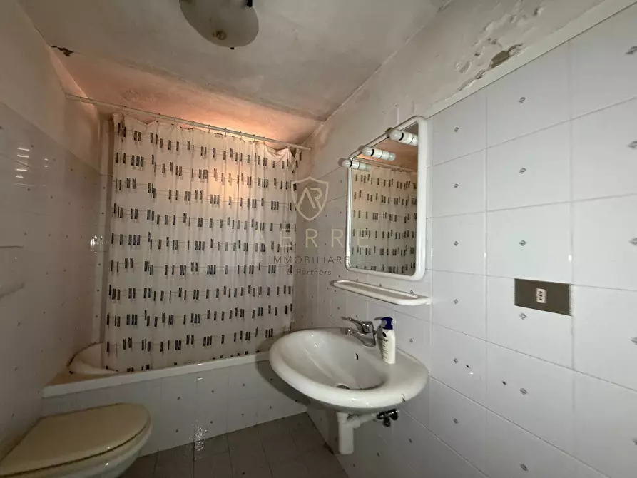 Immagine 39 di Casa semindipendente in vendita  in Via Duca Degli Abruzzi snc a Castilenti