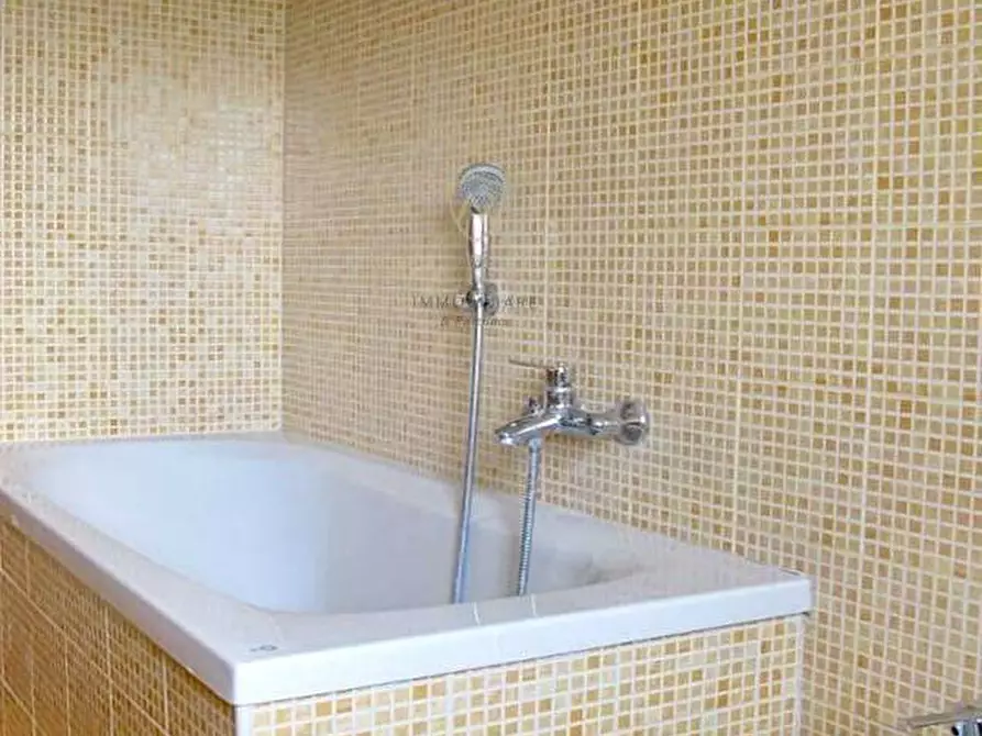 Immagine 15 di Appartamento in vendita  in Via della Fonte 11/a a L'aquila