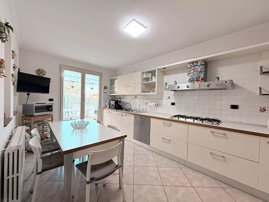 Immagine 18 di Villa in vendita  in Strada Licini 61 a Chieti