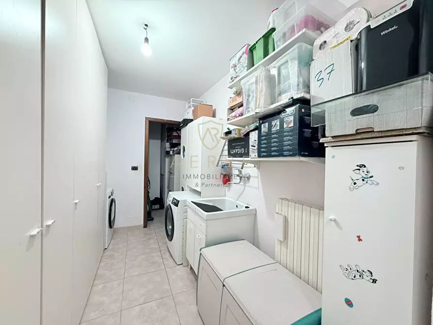 Immagine 21 di Villa in vendita  in Strada Licini 61 a Chieti