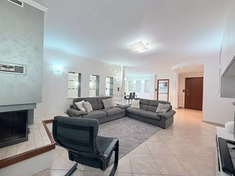 Immagine 13 di Villa in vendita  in Strada Licini 61 a Chieti