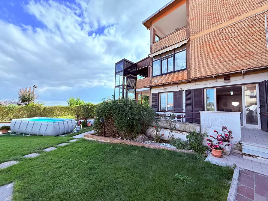 Immagine 41 di Villa in vendita  in Strada Licini 61 a Chieti