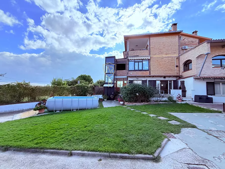 Immagine 51 di Villa in vendita  in Strada Licini 61 a Chieti