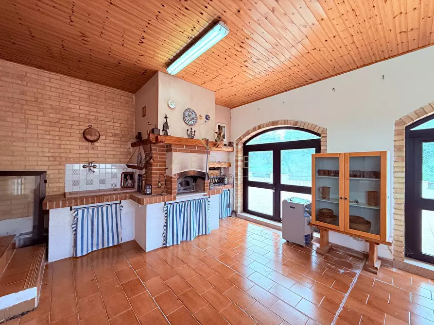 Immagine 18 di Villa in vendita  in strada Licini 61 a Chieti