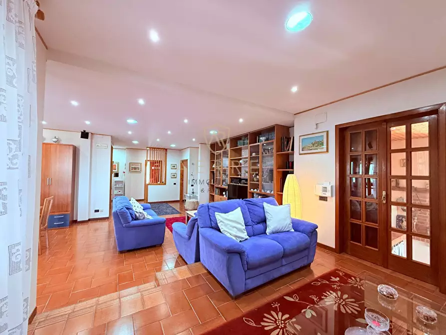 Immagine 11 di Villa in vendita  in strada Licini 61 a Chieti