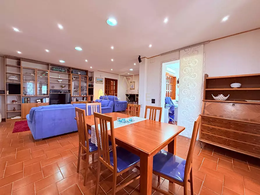 Immagine 12 di Villa in vendita  in strada Licini 61 a Chieti