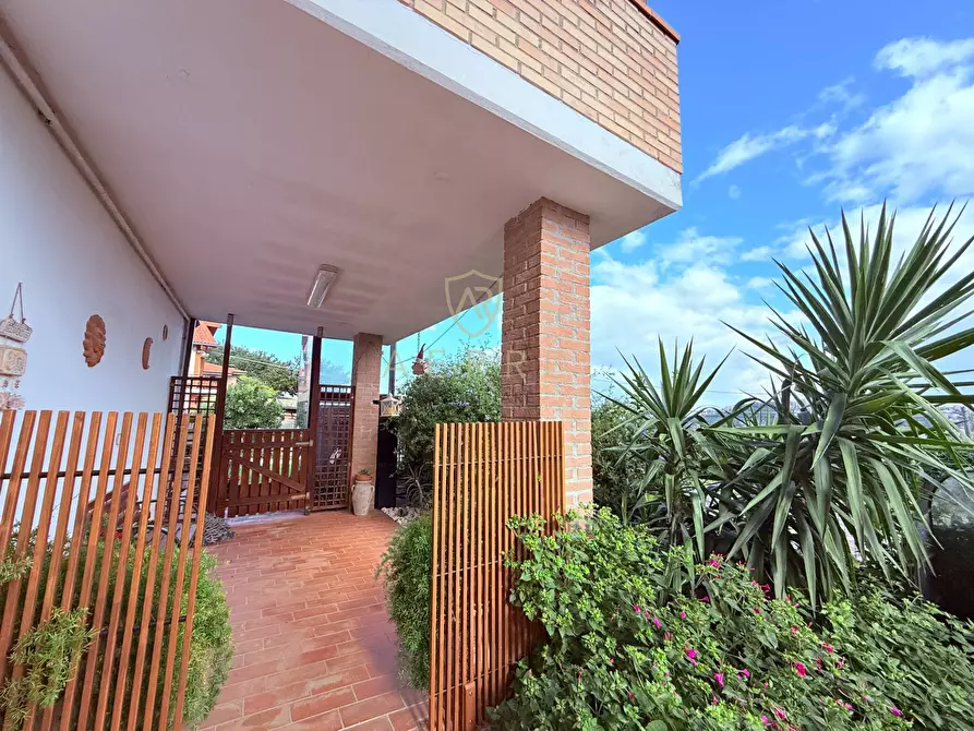 Immagine 32 di Villa in vendita  in strada Licini 61 a Chieti