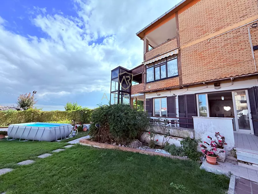 Immagine 33 di Villa in vendita  in strada Licini 61 a Chieti