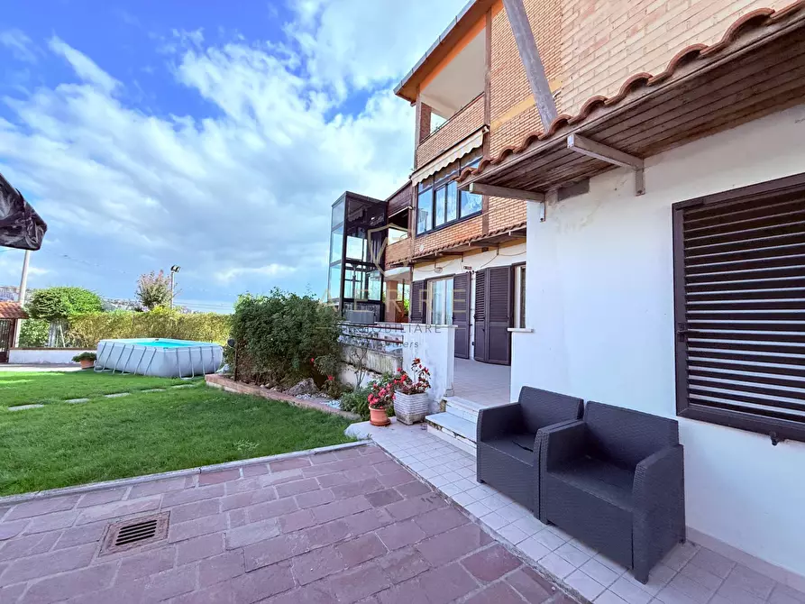 Immagine 34 di Villa in vendita  in strada Licini 61 a Chieti