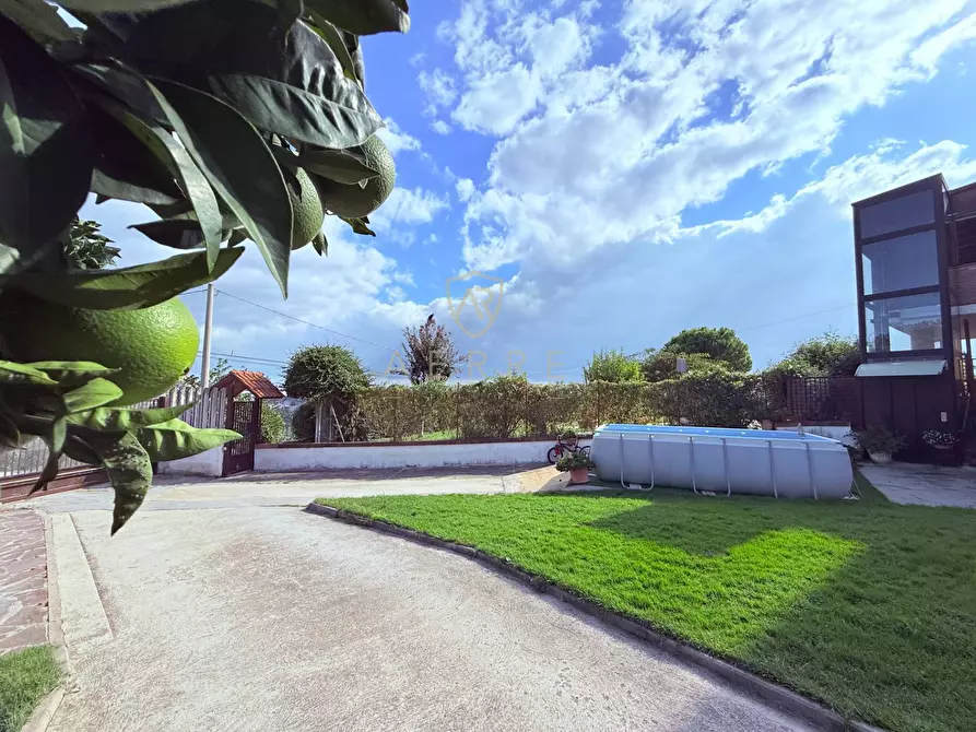 Immagine 38 di Villa in vendita  in strada Licini 61 a Chieti