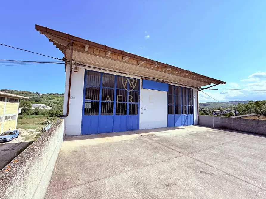 Immagine 1 di Casa indipendente in vendita  in Contrada Val di Foro 61 a Ari