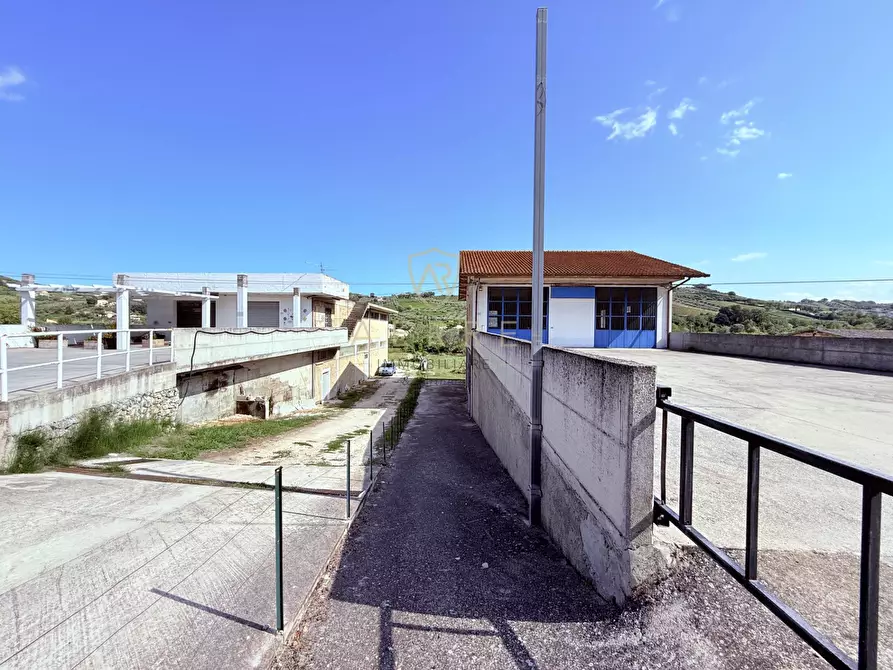 Immagine 4 di Casa indipendente in vendita  in Contrada Val di Foro 61 a Ari