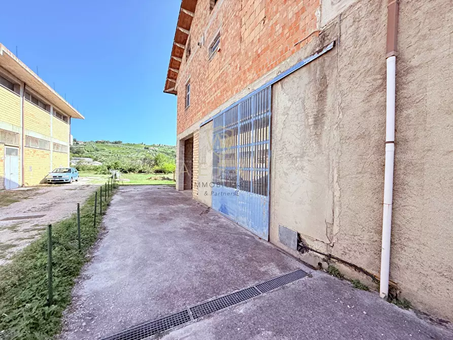 Immagine 5 di Casa indipendente in vendita  in Contrada Val di Foro 61 a Ari