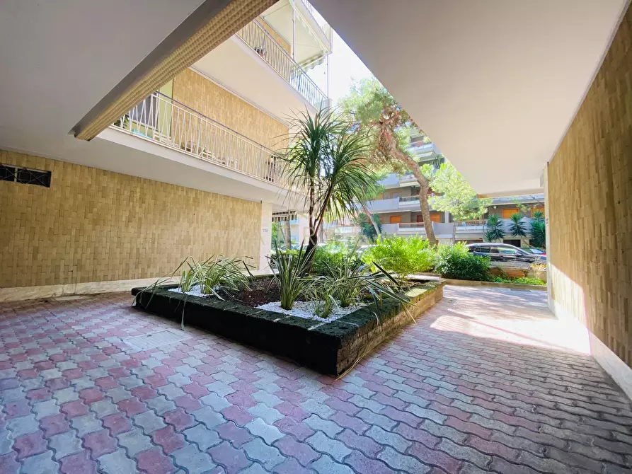 Immagine 4 di Appartamento in vendita  in Viale Kennedy 78 a Pescara