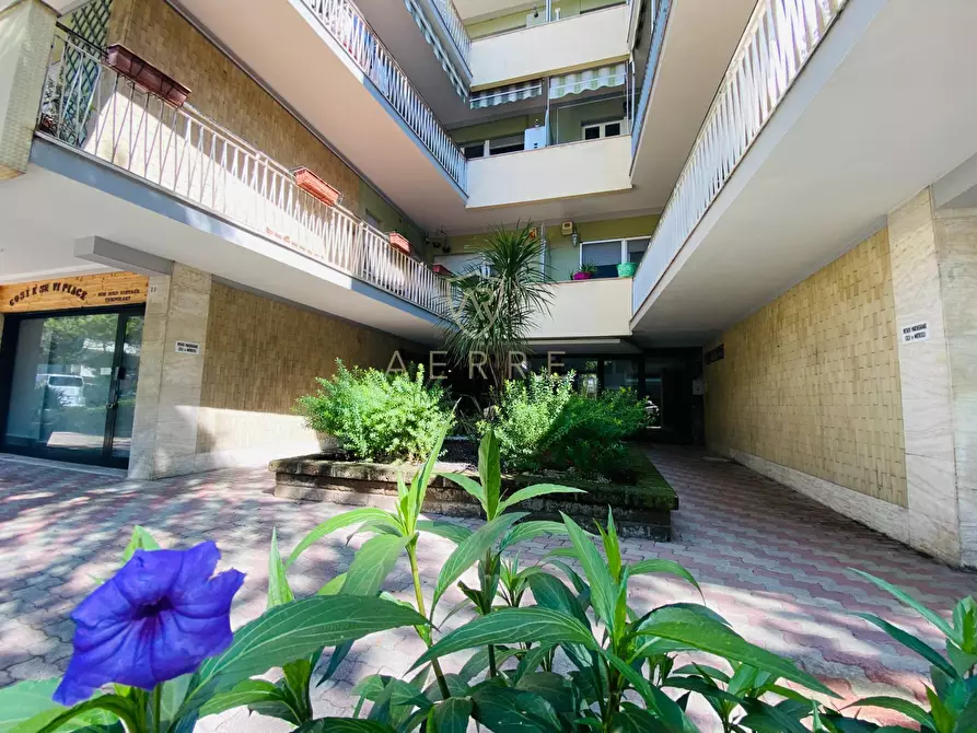 Immagine 3 di Appartamento in vendita  in Viale Kennedy 78 a Pescara