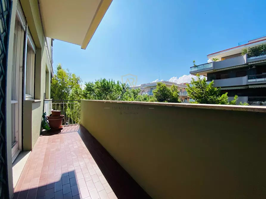 Immagine 27 di Appartamento in vendita  in Viale Kennedy 78 a Pescara