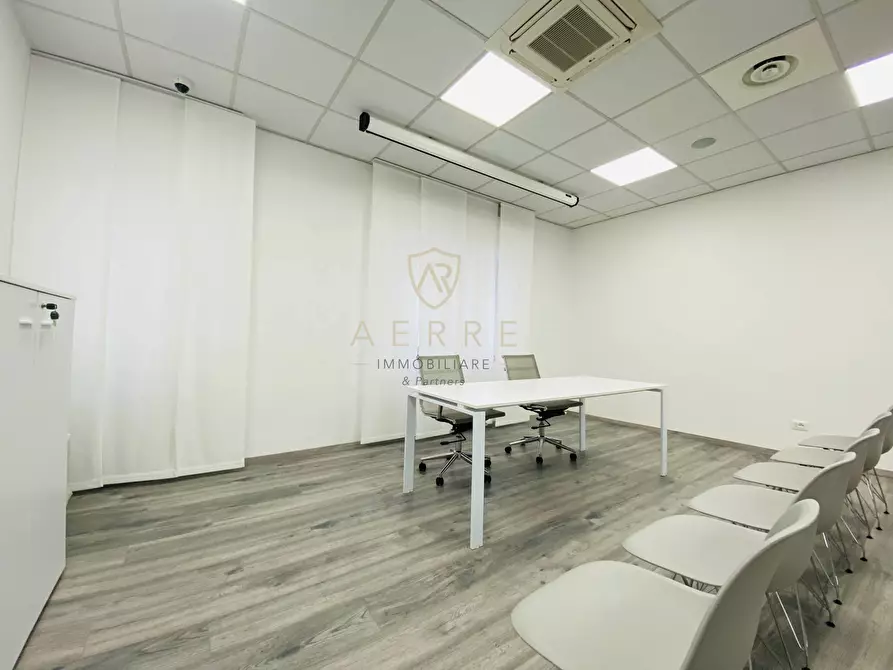 Immagine 2 di Ufficio in affitto  in Via Chieti 20 a Pescara