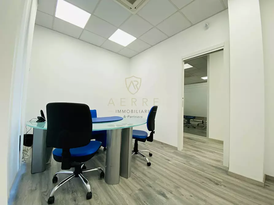 Immagine 13 di Ufficio in affitto  in Via Chieti 20 a Pescara