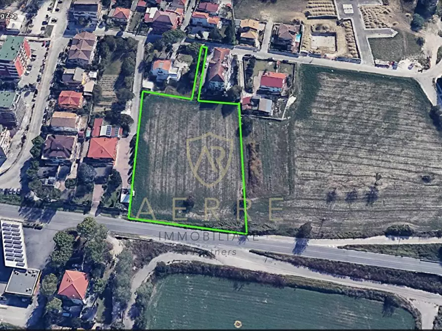 Immagine 3 di Terreno residenziale in vendita  in SR5 MANOPPELLO a Manoppello