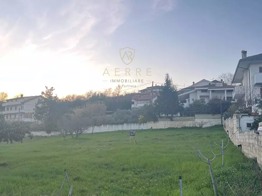 Immagine 2 di Terreno residenziale in vendita  in Via Po a Cepagatti