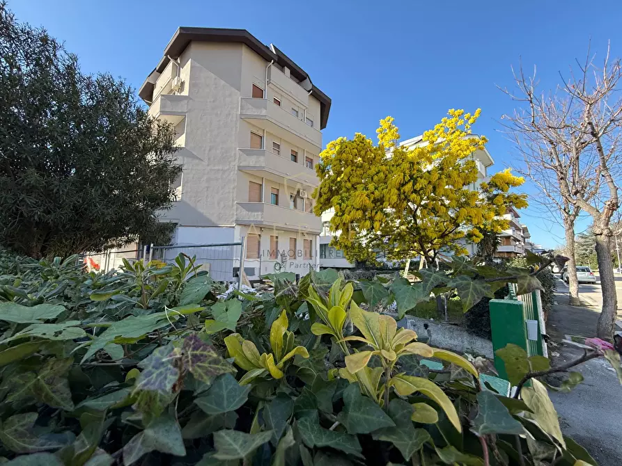 Immagine 3 di Attico in vendita  in Viale Monte Sirente 17 a Francavilla Al Mare