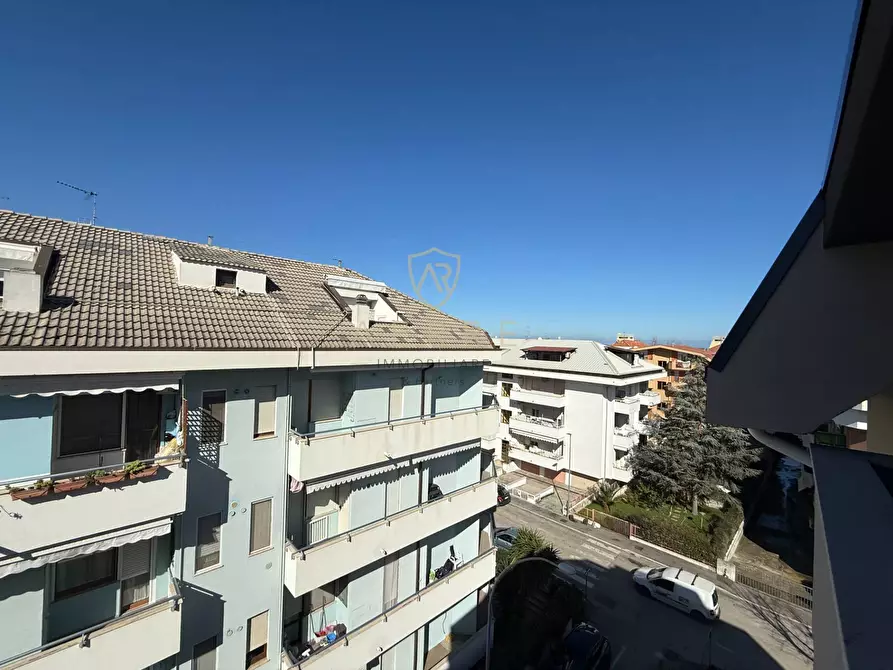 Immagine 17 di Attico in vendita  in Viale Monte Sirente 17 a Francavilla Al Mare