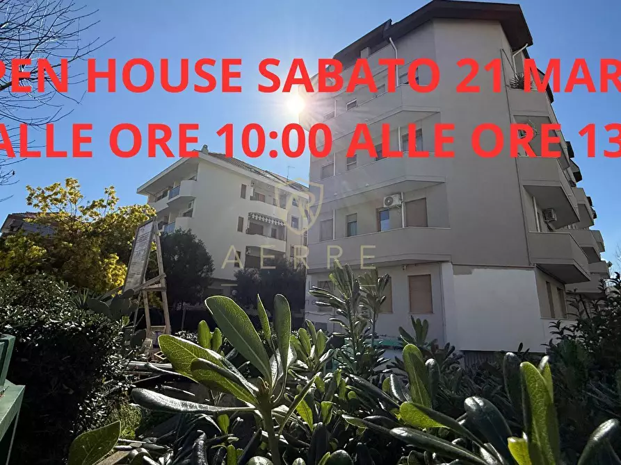 Immagine 1 di Attico in vendita  in Viale Monte Sirente 17 a Francavilla Al Mare