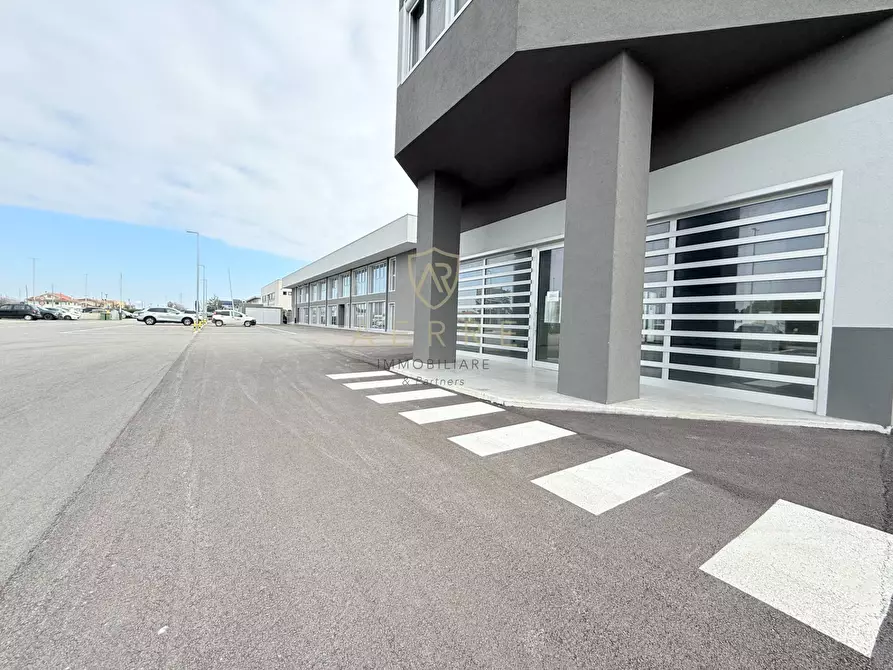 Immagine 4 di Ufficio in affitto  in Via Nazionale 40/A a Cepagatti