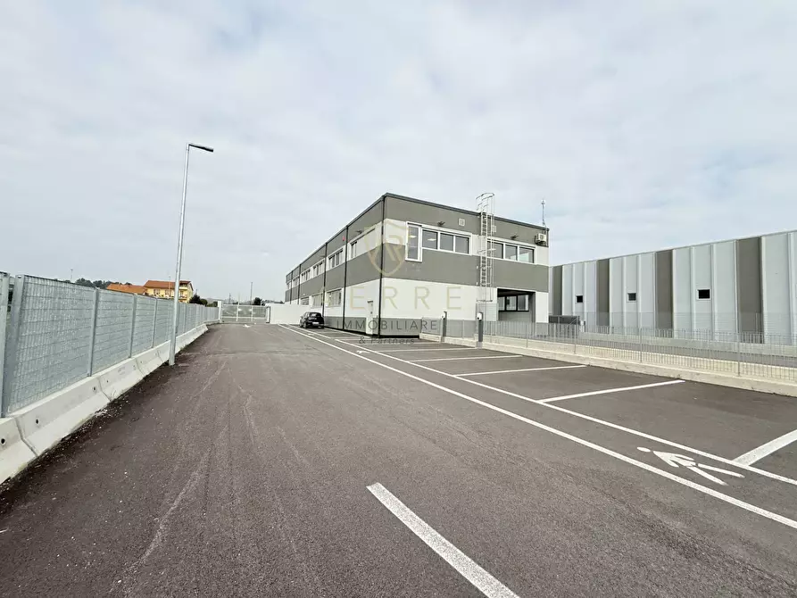 Immagine 10 di Ufficio in affitto  in Via Nazionale 40/A a Cepagatti