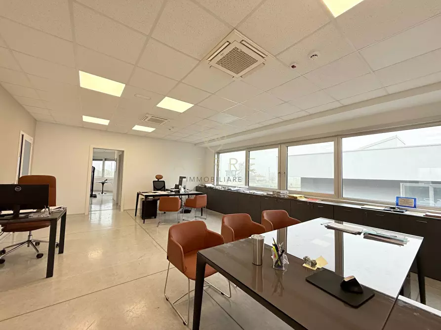 Immagine 40 di Ufficio in affitto  in Via Nazionale 40/A a Cepagatti