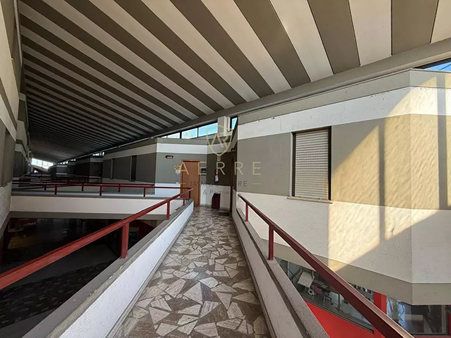 Immagine 3 di Ufficio in vendita  in Viale Benedetto Croce 147 a Chieti