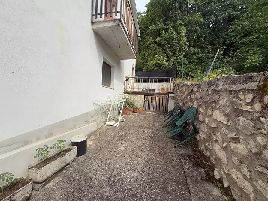 Immagine 8 di Casa indipendente in vendita  in Via Roma 179 a Abbateggio