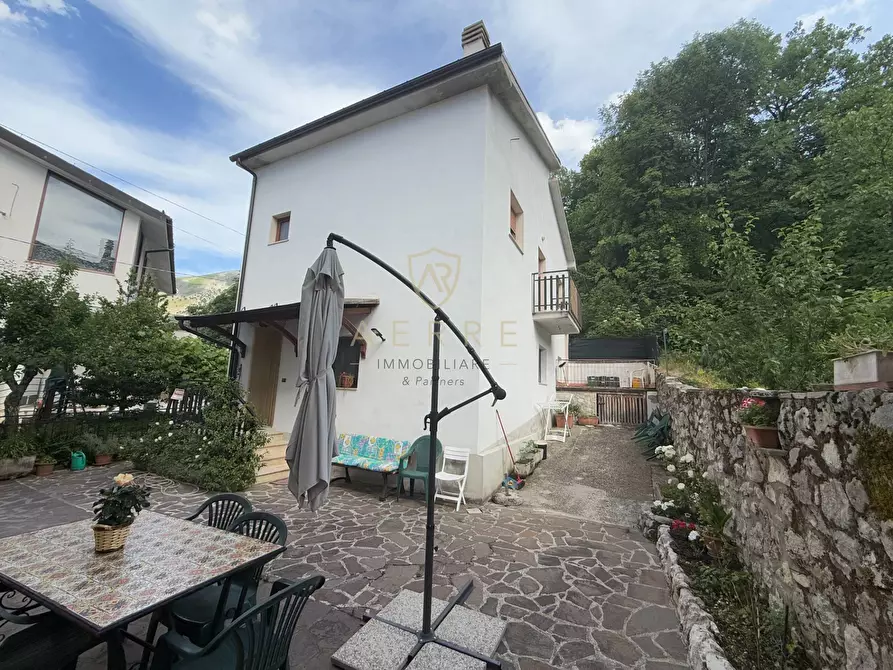Immagine 7 di Casa indipendente in vendita  in Via Roma 179 a Abbateggio