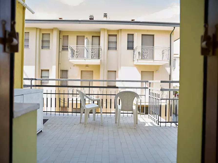 Immagine 3 di Appartamento in affitto  in Viale Lucerna 7 a Rimini