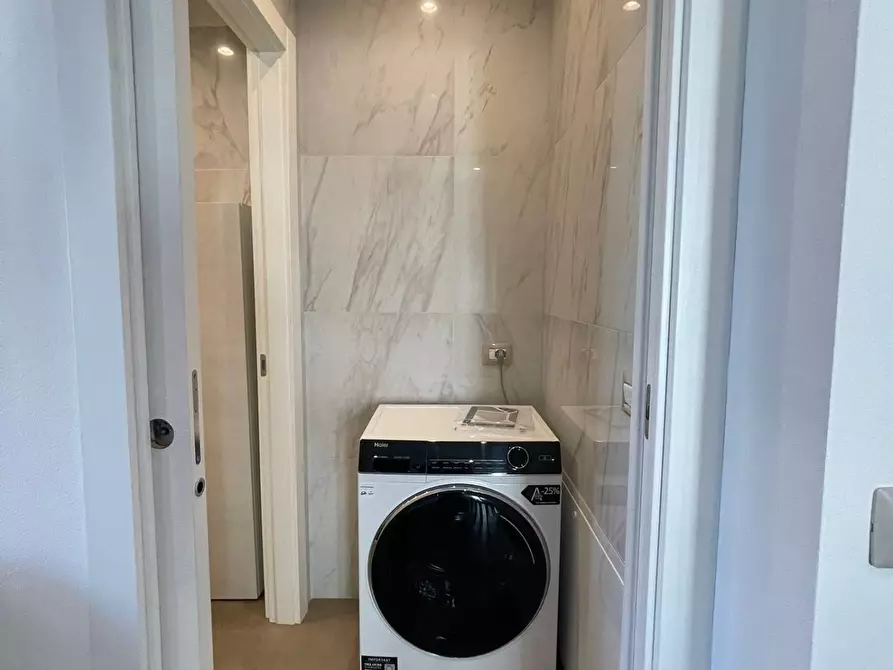 Immagine 5 di Appartamento in affitto  in Viale Mantova 82 a Rimini