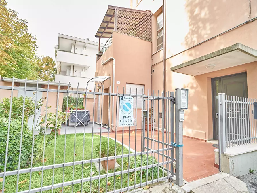 Immagine 1 di Appartamento in affitto  in Viale Pontinia 15 a Rimini