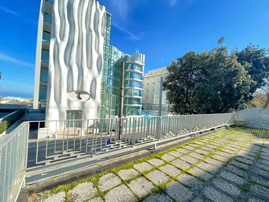 Immagine 8 di Appartamento in affitto  in Viale Regina Elena 45 a Rimini