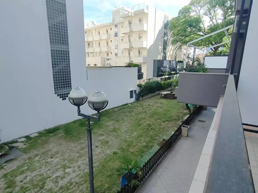 Immagine 5 di Appartamento in affitto  in Viale Amerigo Vespucci 29 a Rimini