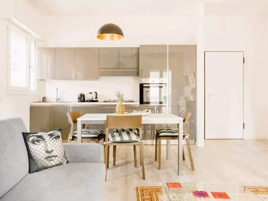 Immagine 1 di Appartamento in affitto  in Viale Vittorio Veneto 1 a Rimini