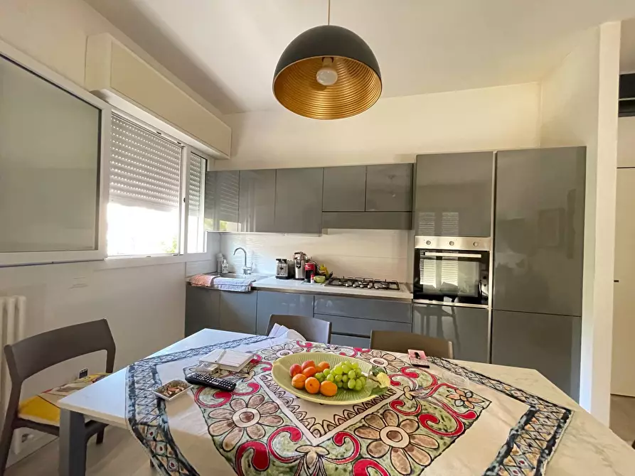 Immagine 4 di Appartamento in affitto  in Viale Vittorio Veneto 1 a Rimini